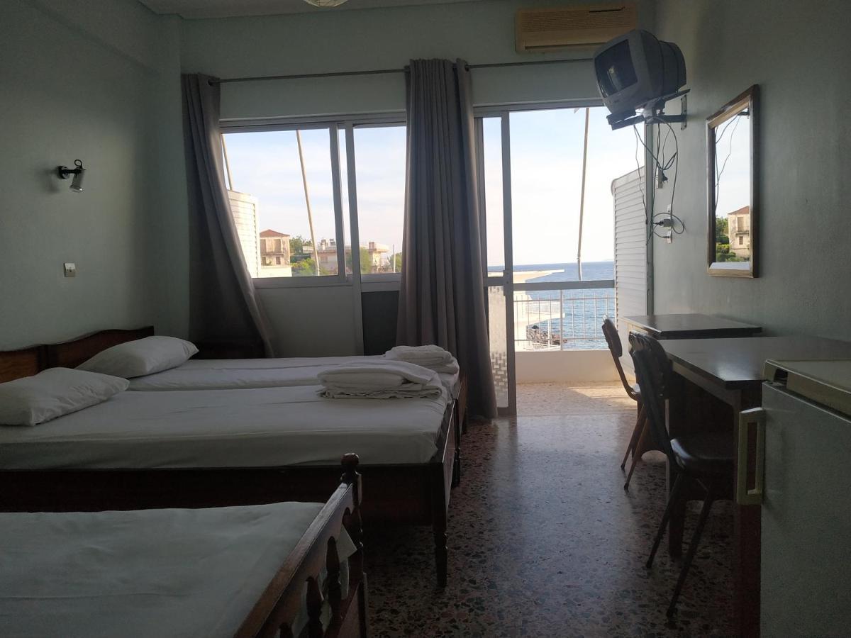 Poulea Rooms 卡拉马塔 外观 照片