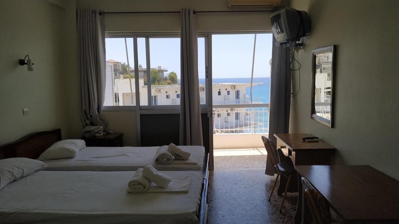 Poulea Rooms 卡拉马塔 外观 照片