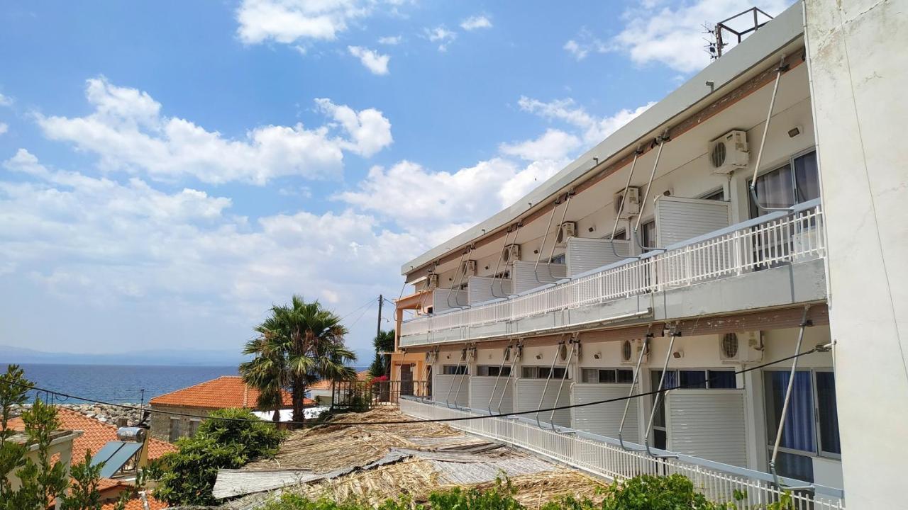 Poulea Rooms 卡拉马塔 外观 照片