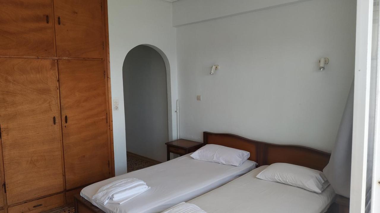 Poulea Rooms 卡拉马塔 外观 照片